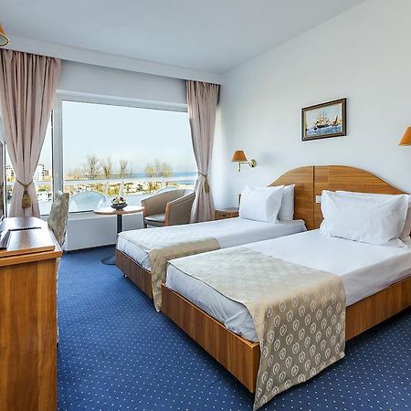 Savoy Hotel Мамая Екстер'єр фото