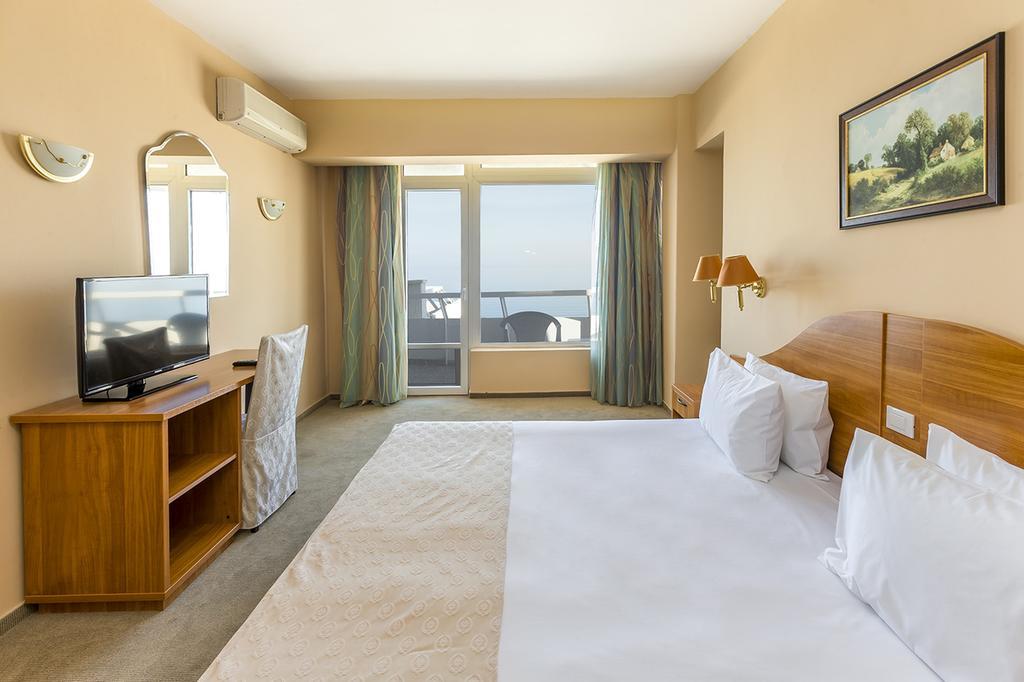 Savoy Hotel Мамая Екстер'єр фото