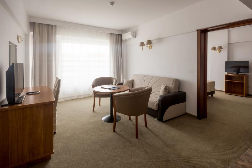 Savoy Hotel Мамая Екстер'єр фото
